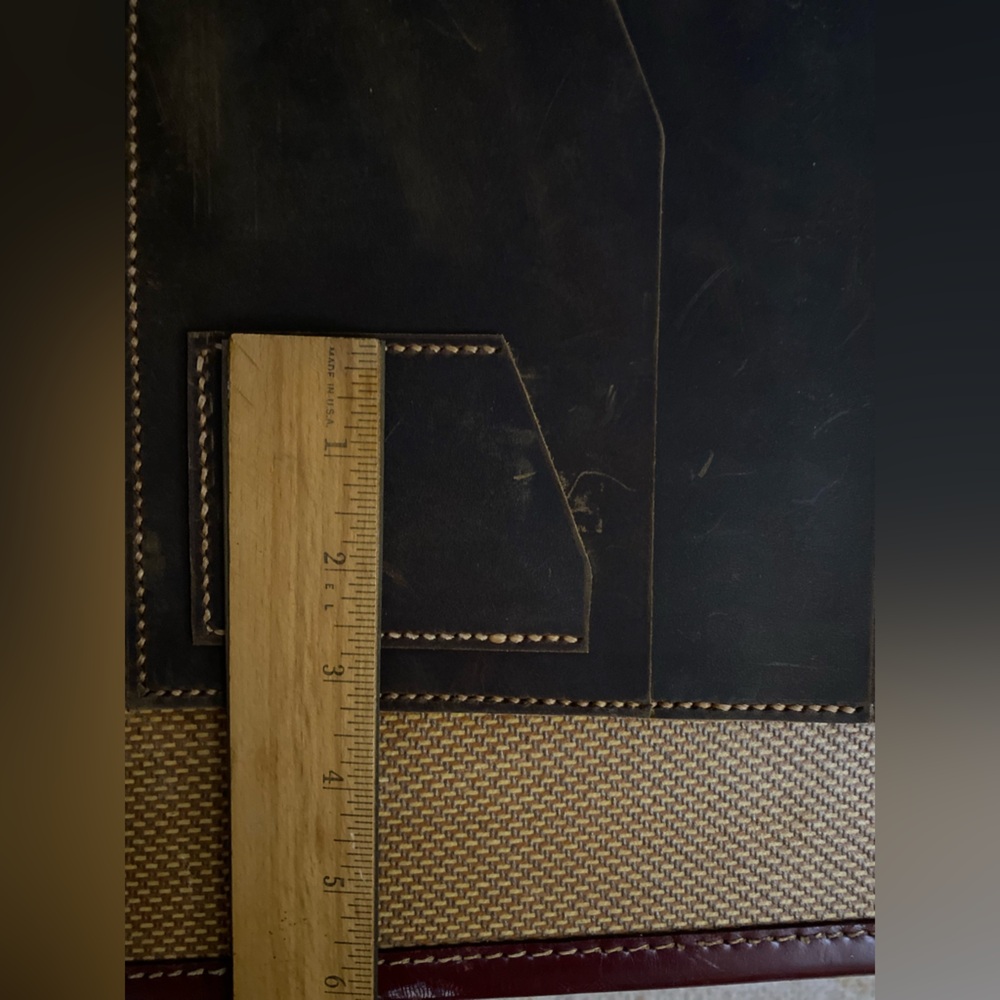 Leather case - Picture 15 of 16